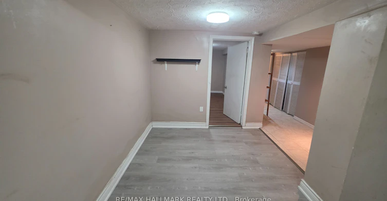 Lower Level-15 North Bonnington Avenue, Toronto, ON, M1K 1X3 - 16