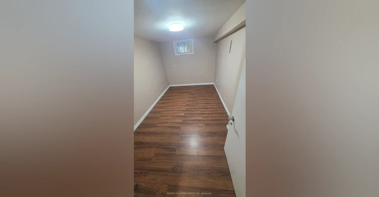 Lower Level-15 North Bonnington Avenue, Toronto, ON, M1K 1X3 - 28
