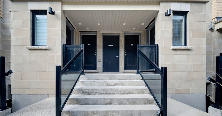 9C Lookout Drive, Clarington, ON, L1C 3K5 - 2