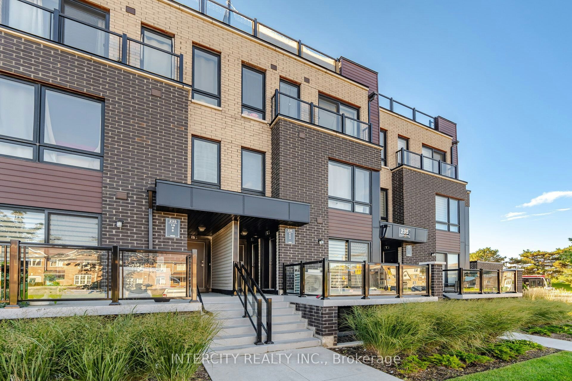 4-235 Mclevin Avenue, Toronto, ON, M1B 0E8 - 2