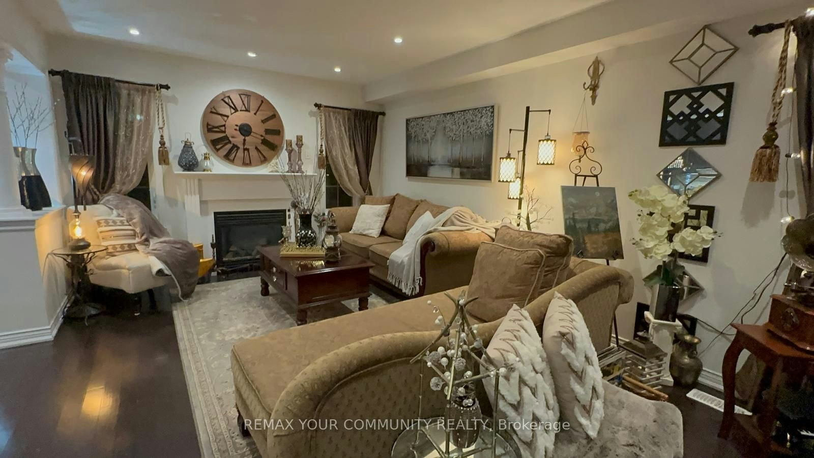 22 Swansea Street, Whitby, ON, L1P 0B3