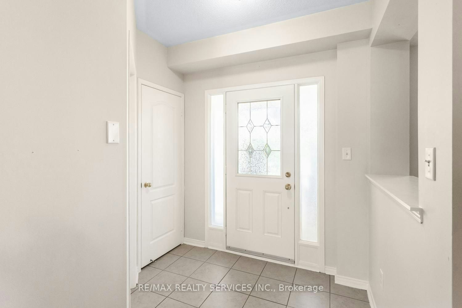 5 Dollery Gate, Ajax, ON, L1T 0G6 - 4