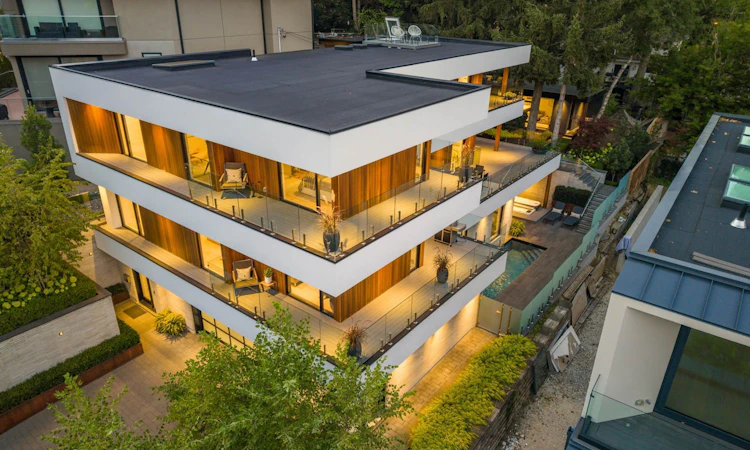 8 Fallingbrook Wood