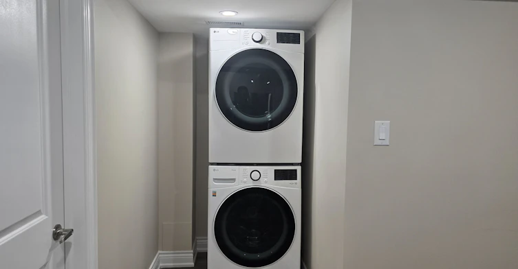 8 Hassard Short Lane, Ajax, ON, L1S 0G4 - 8