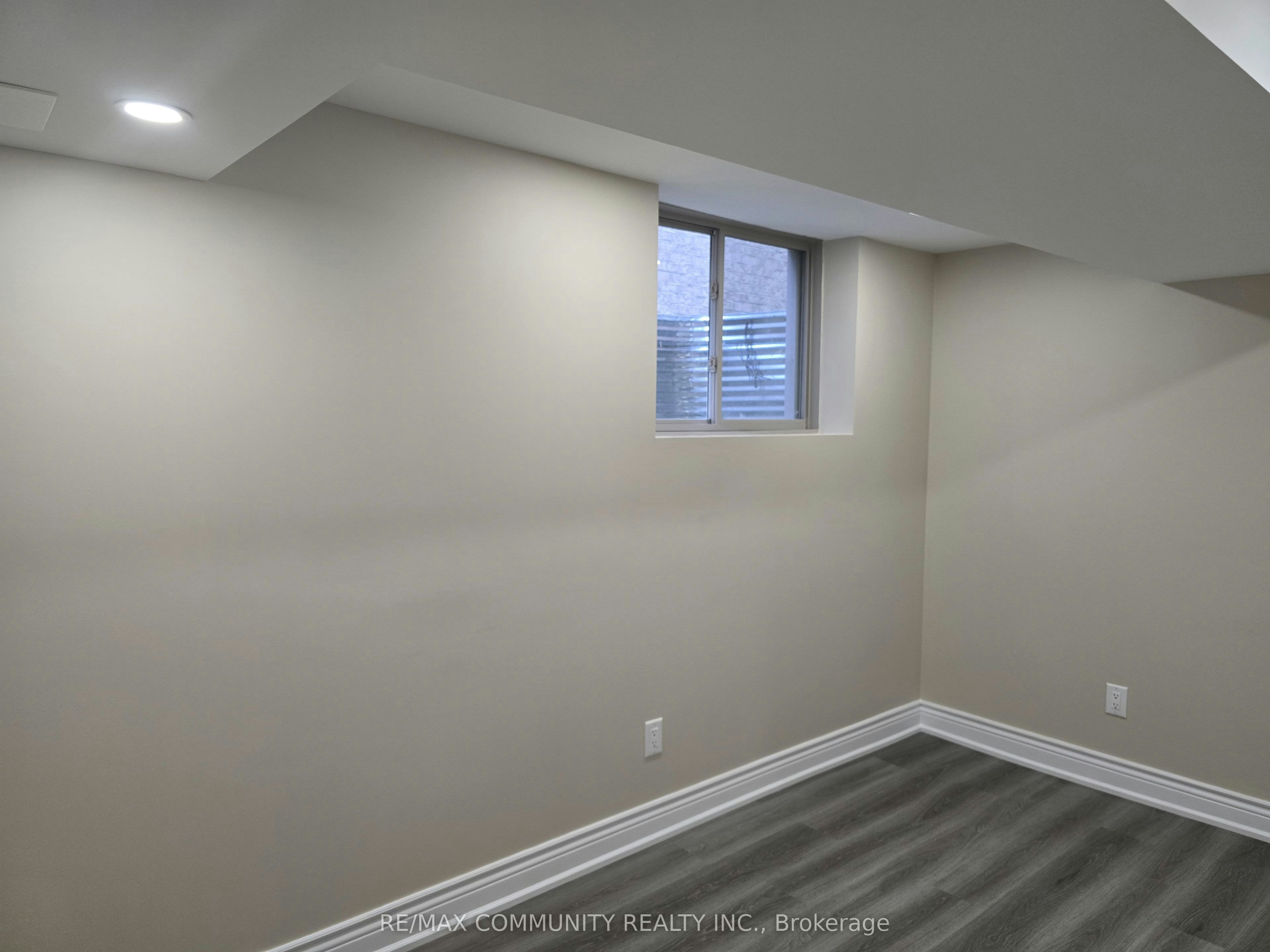 8 Hassard Short Lane, Ajax, ON, L1S 0G4 - 6