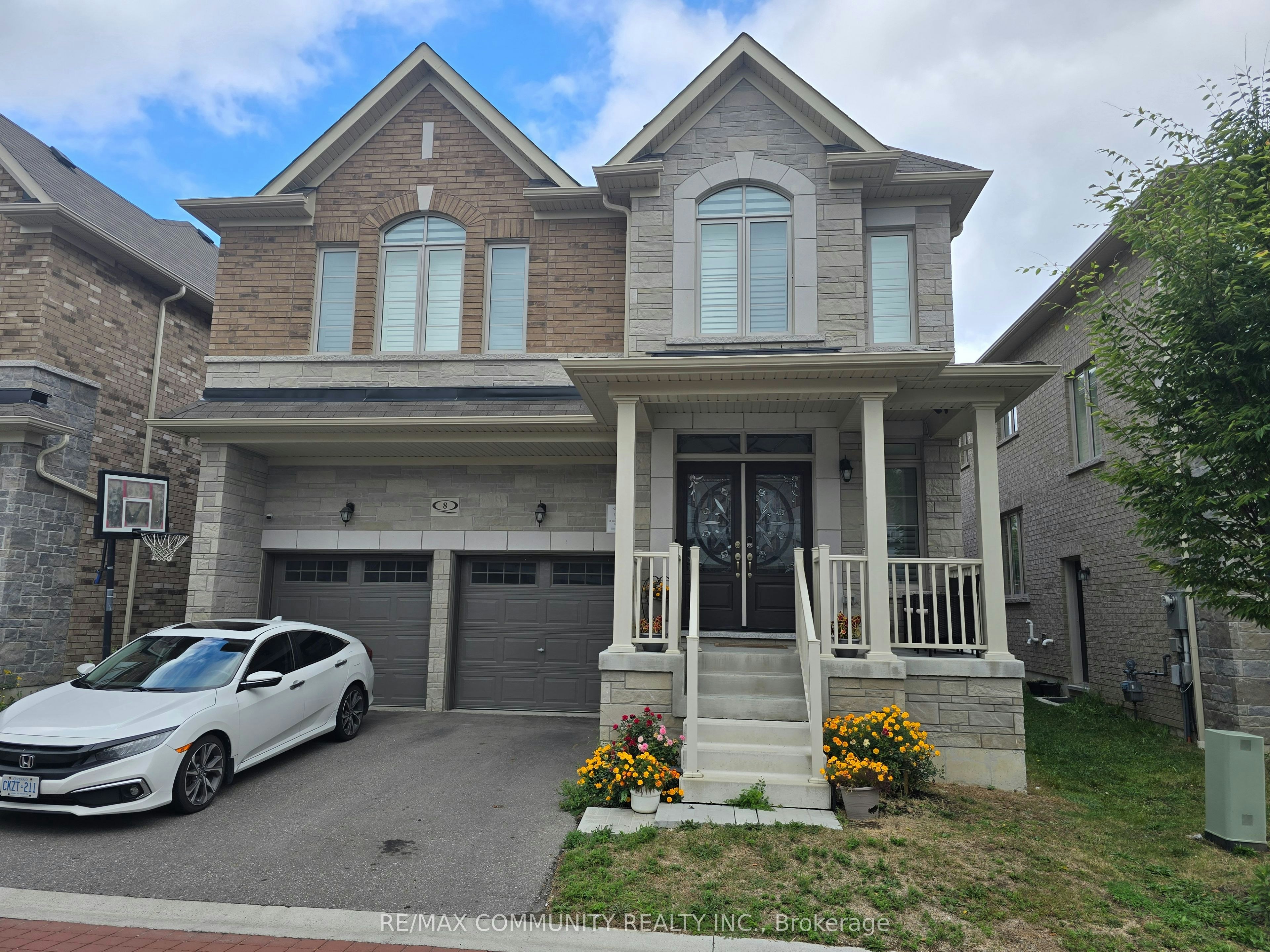 8 Hassard Short Lane, Ajax, ON, L1S 0G4