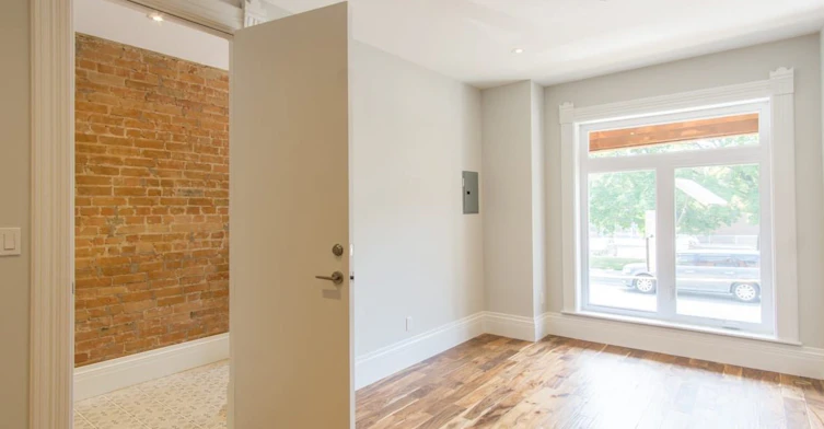 Main-936 Dundas Street E, Toronto, ON, M4M 1R3 - 7