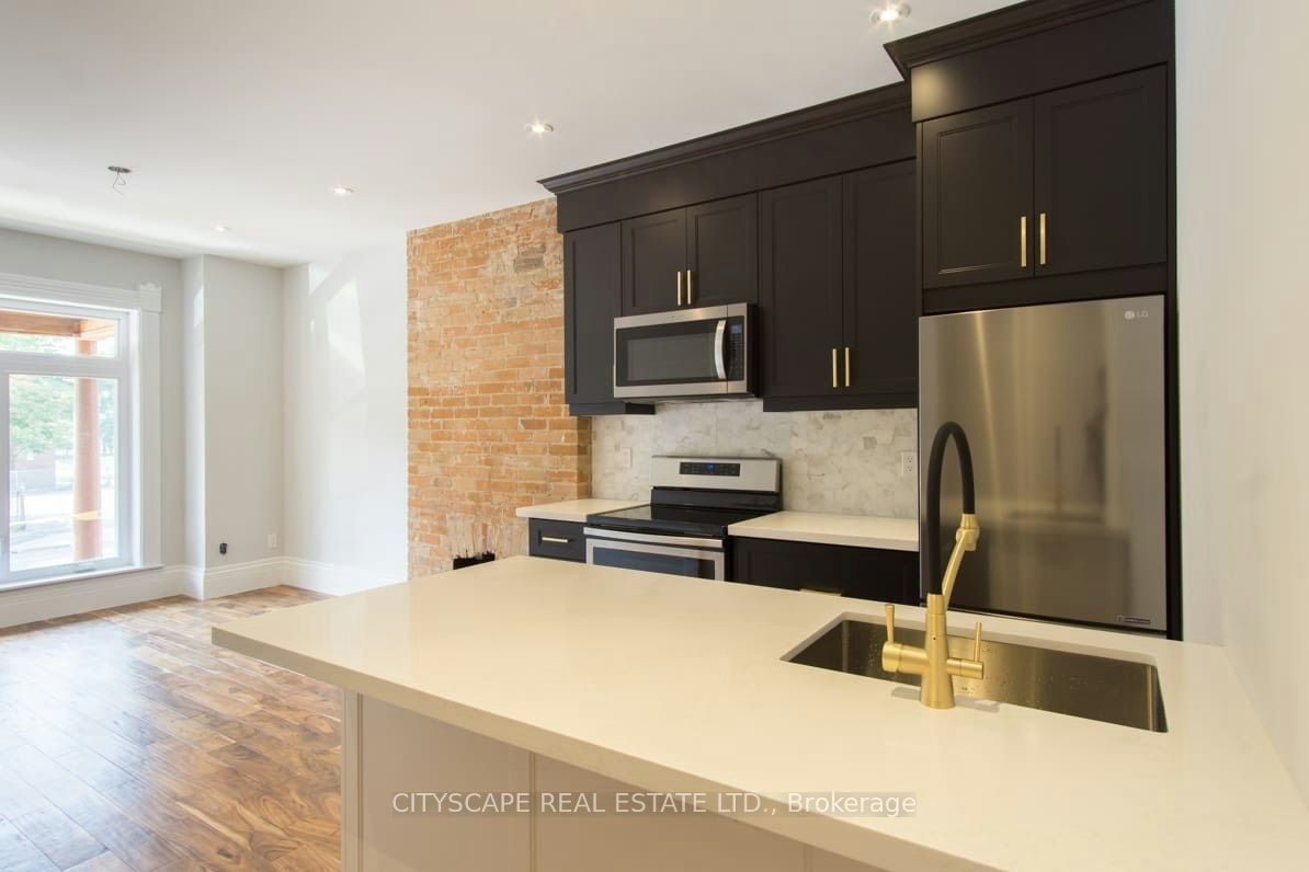 Main-936 Dundas Street E, Toronto, ON, M4M 1R3