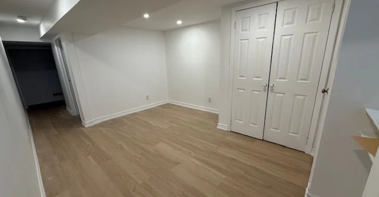 Lower-57 Hiawatha Road, Toronto, ON, M4L 2X7 - 3