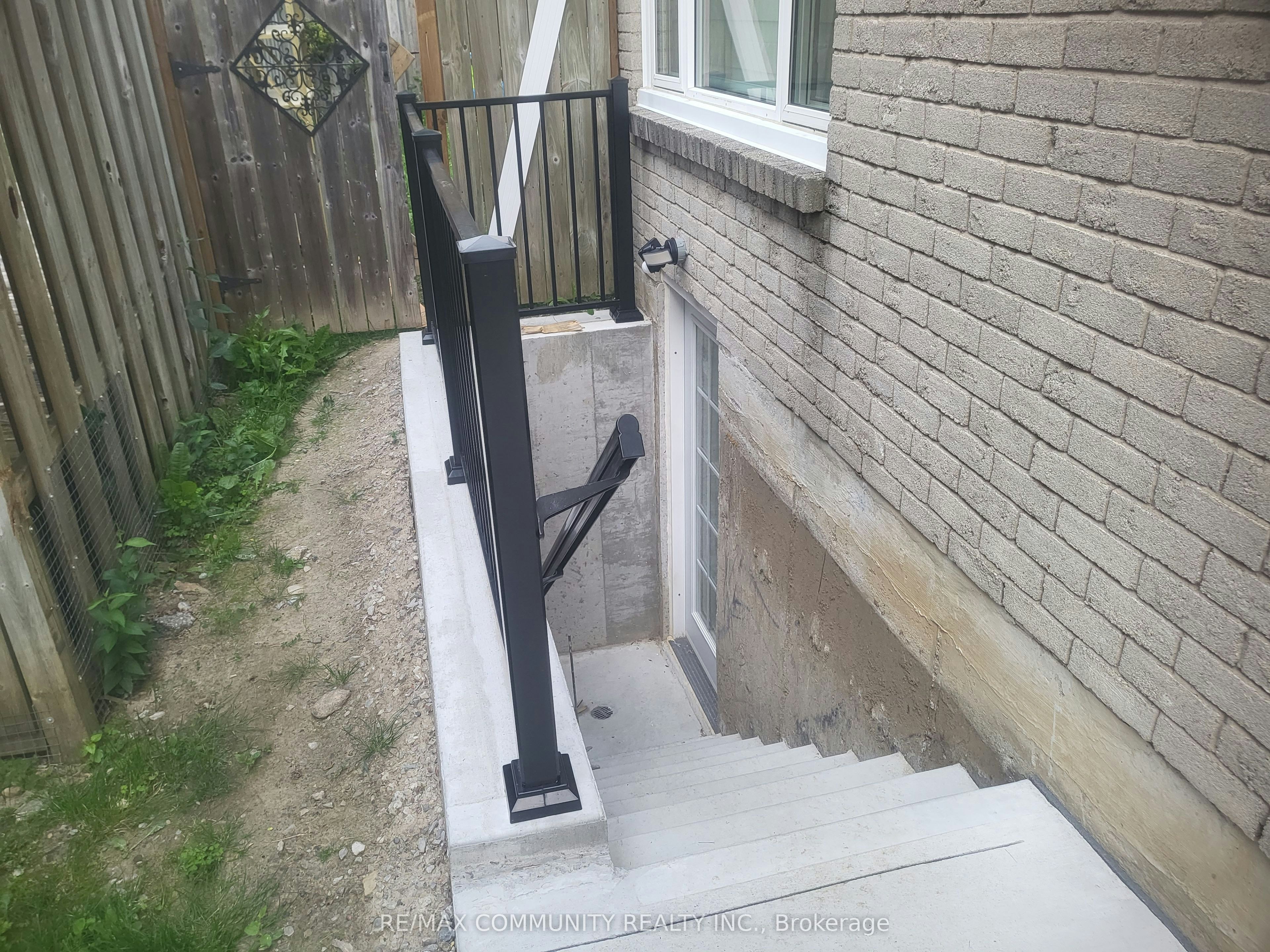Basement-609 Amberwood Crescent, Pickering, ON, L1V 3Y6 - 4