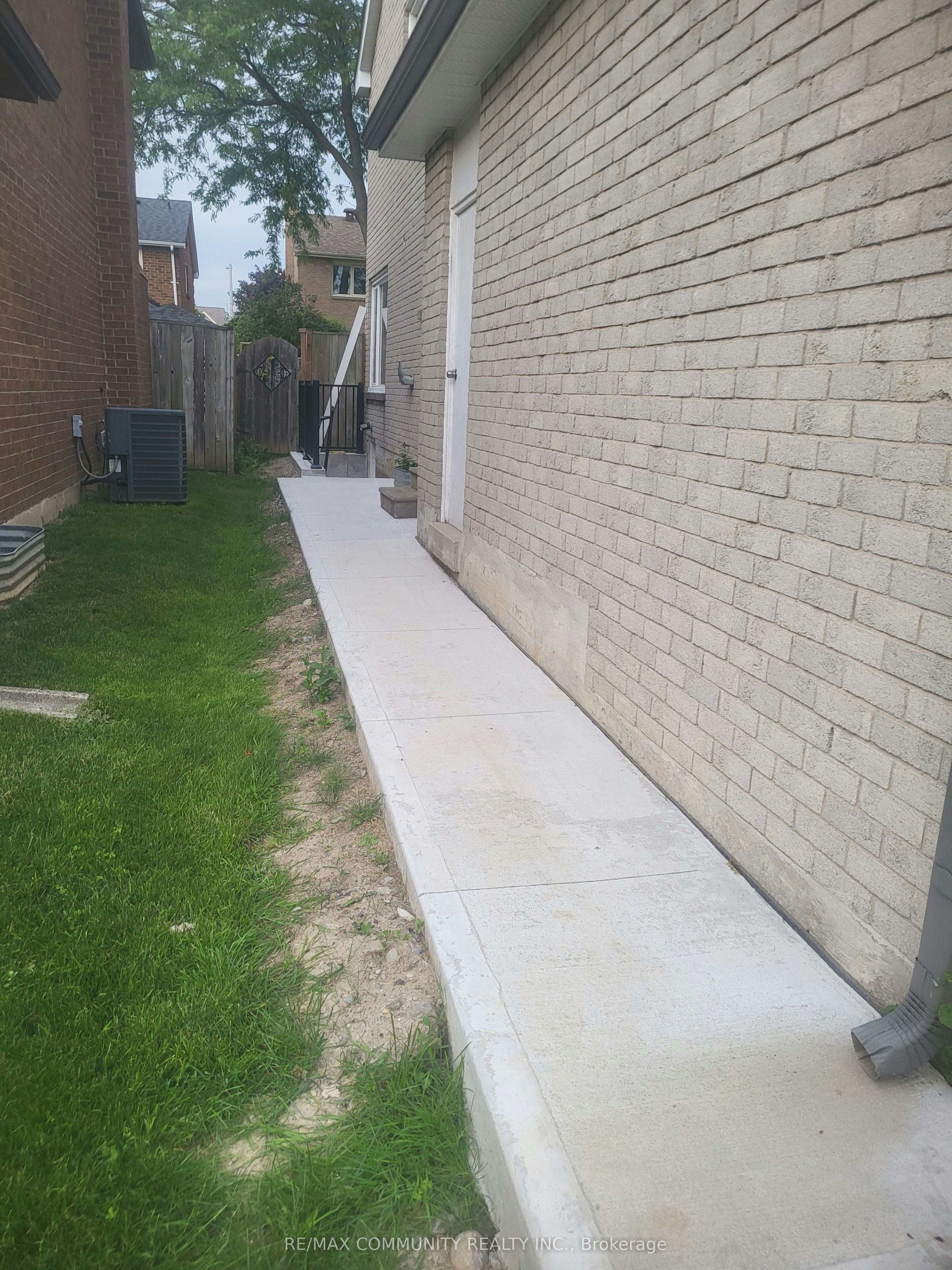 Basement-609 Amberwood Crescent, Pickering, ON, L1V 3Y6 - 3