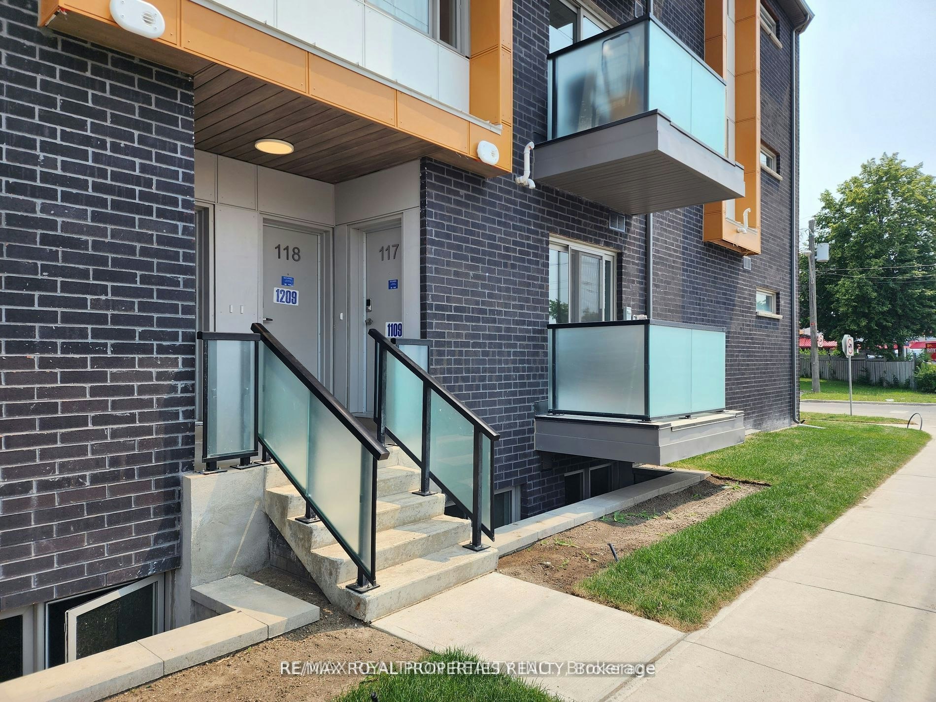 117-1081 Danforth Road, Toronto, ON, M1J 0B2 - 2