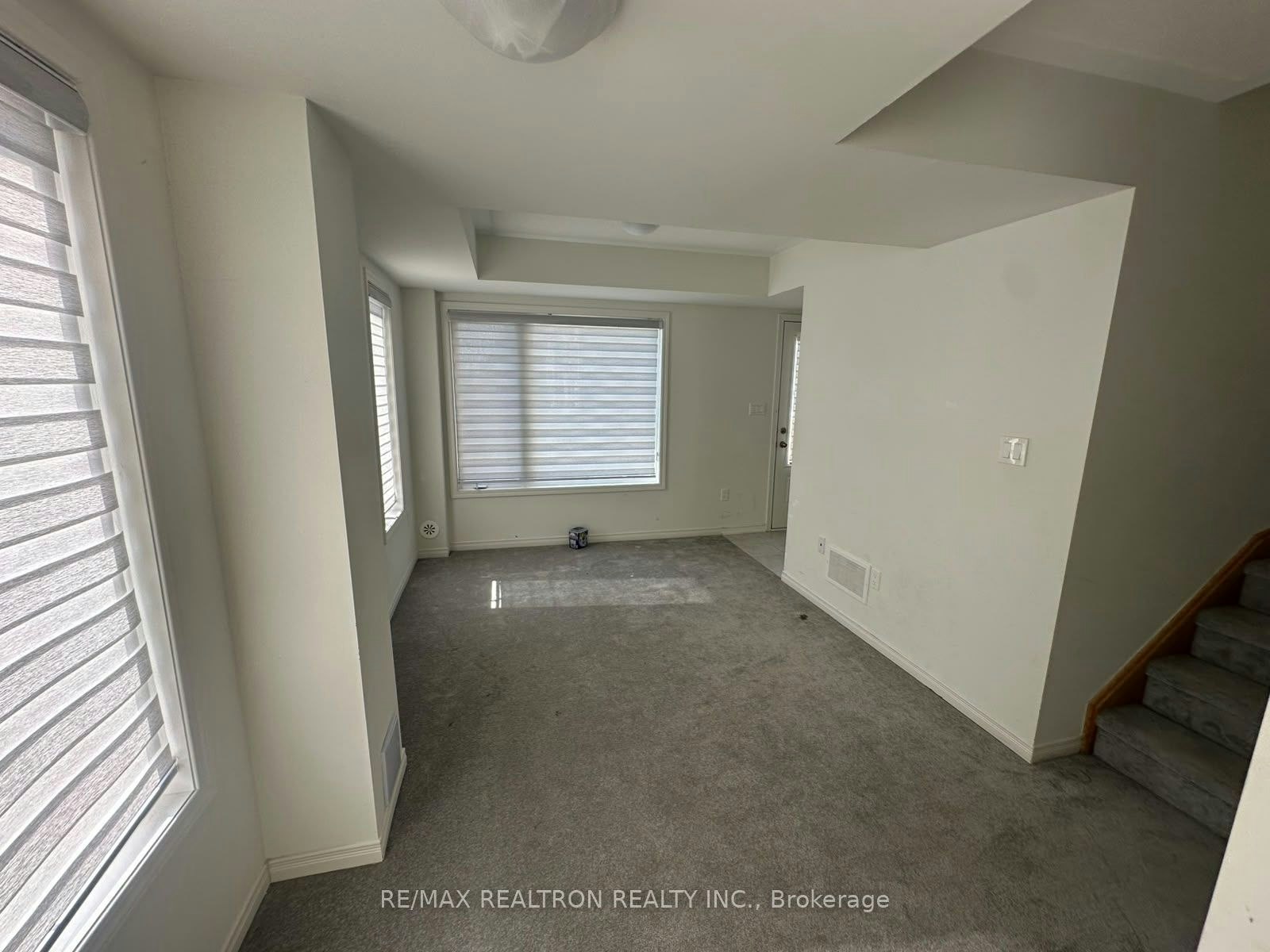 1460 Grand Prairie Path, Oshawa, ON, L1K 3G1 - 4