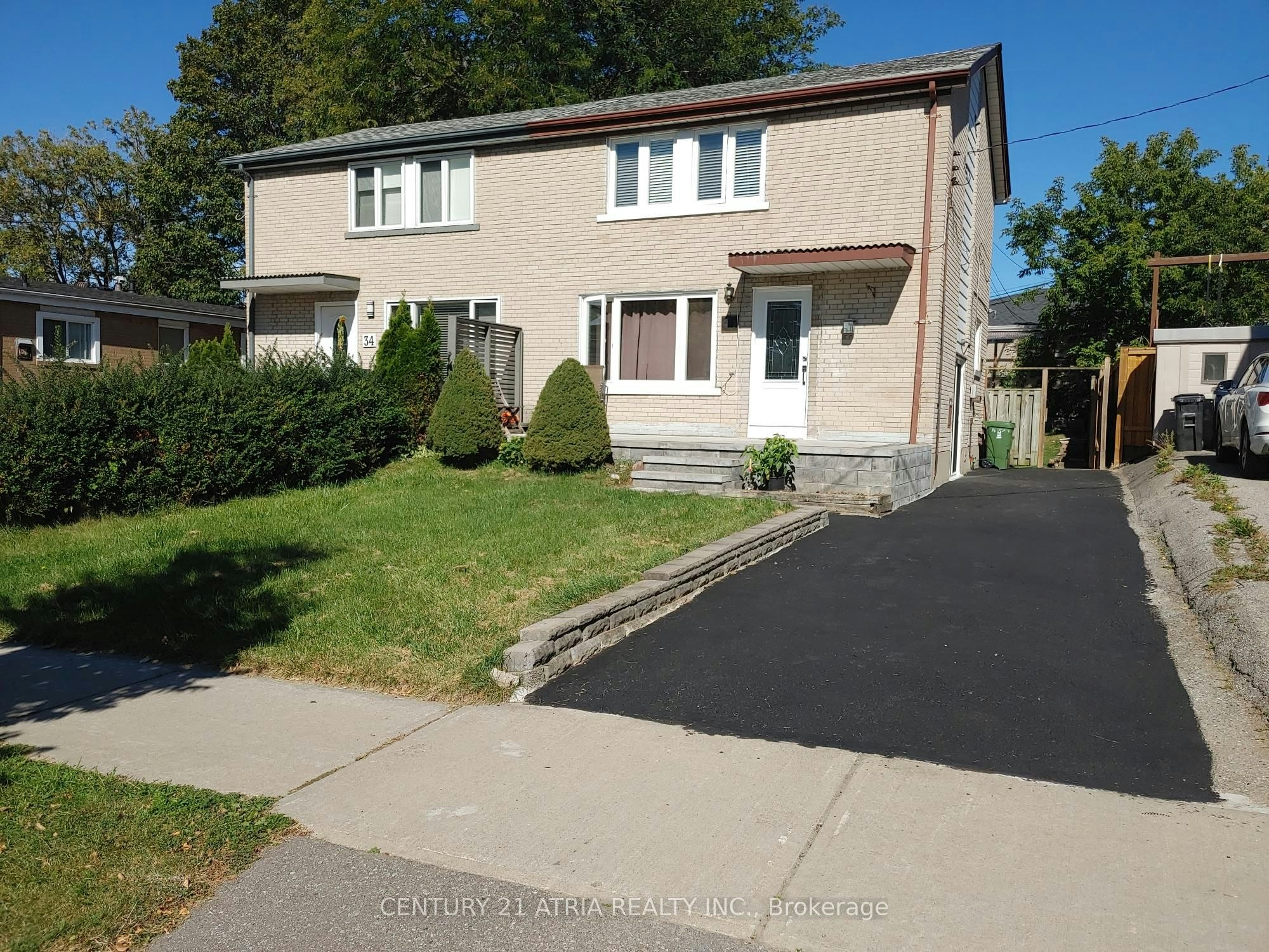 36 Chesapeake Avenue, Toronto, ON, M1L 1T3