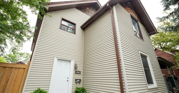 Main Floor-405 Kingston Road, Toronto, ON, M4L 1V1