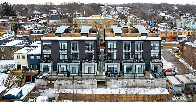 1321 Gerrard Street E, Toronto, ON, M4L 1Y8 - 11