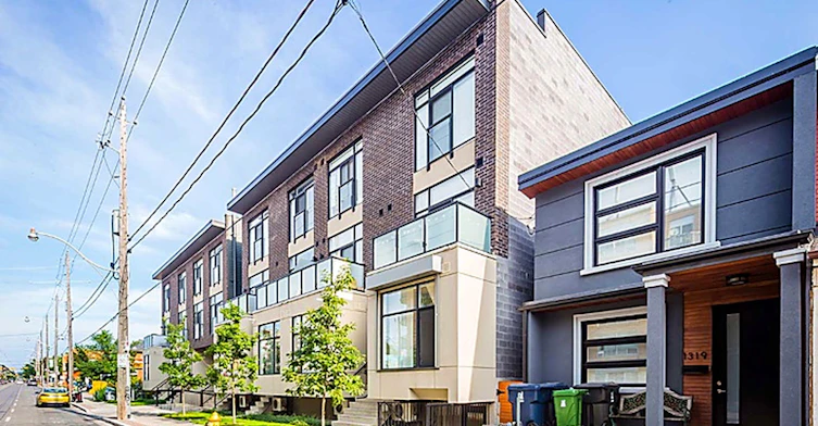 1321 Gerrard Street E, Toronto, ON, M4L 1Y8