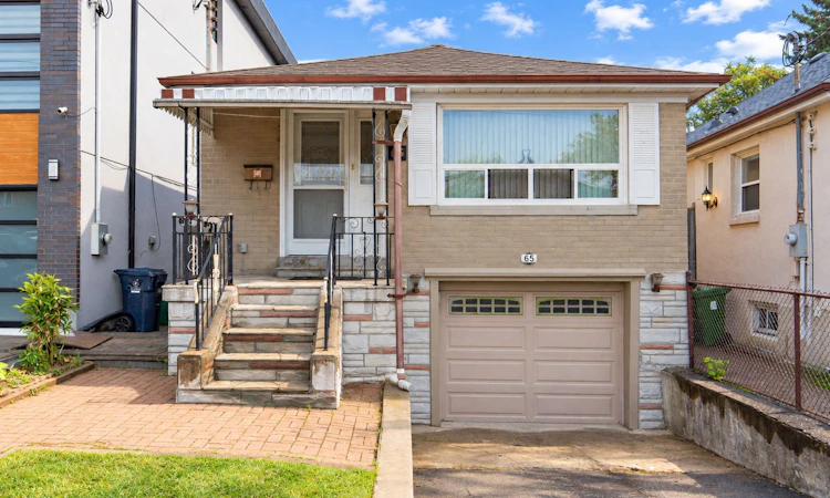 65 Holmstead Avenue