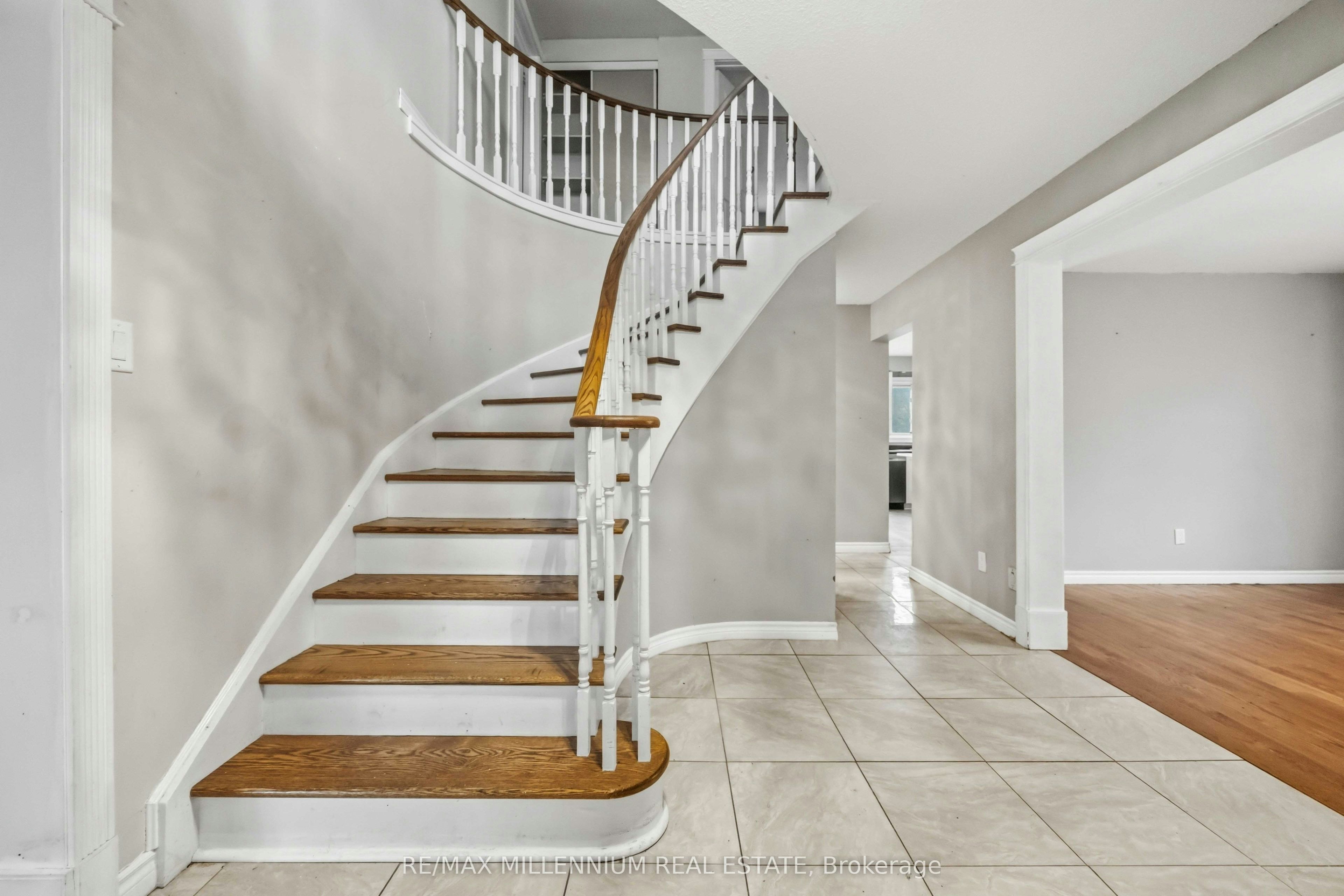 113 Glenabbey Drive - 3