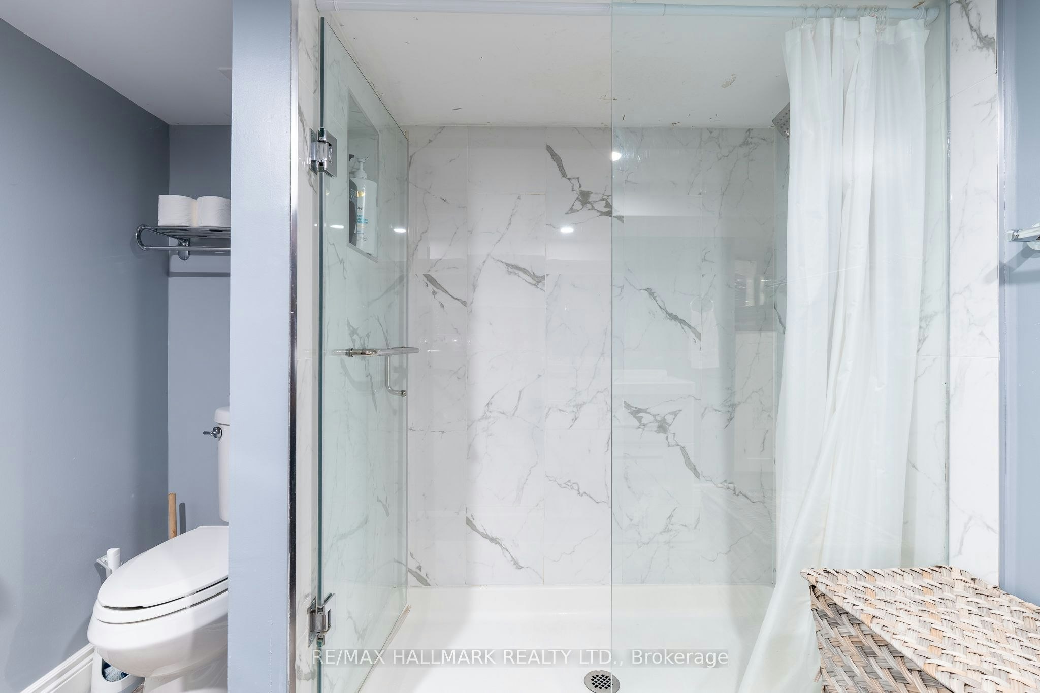 122 Holborne Avenue, Toronto, ON, M4C 2R4 - 24