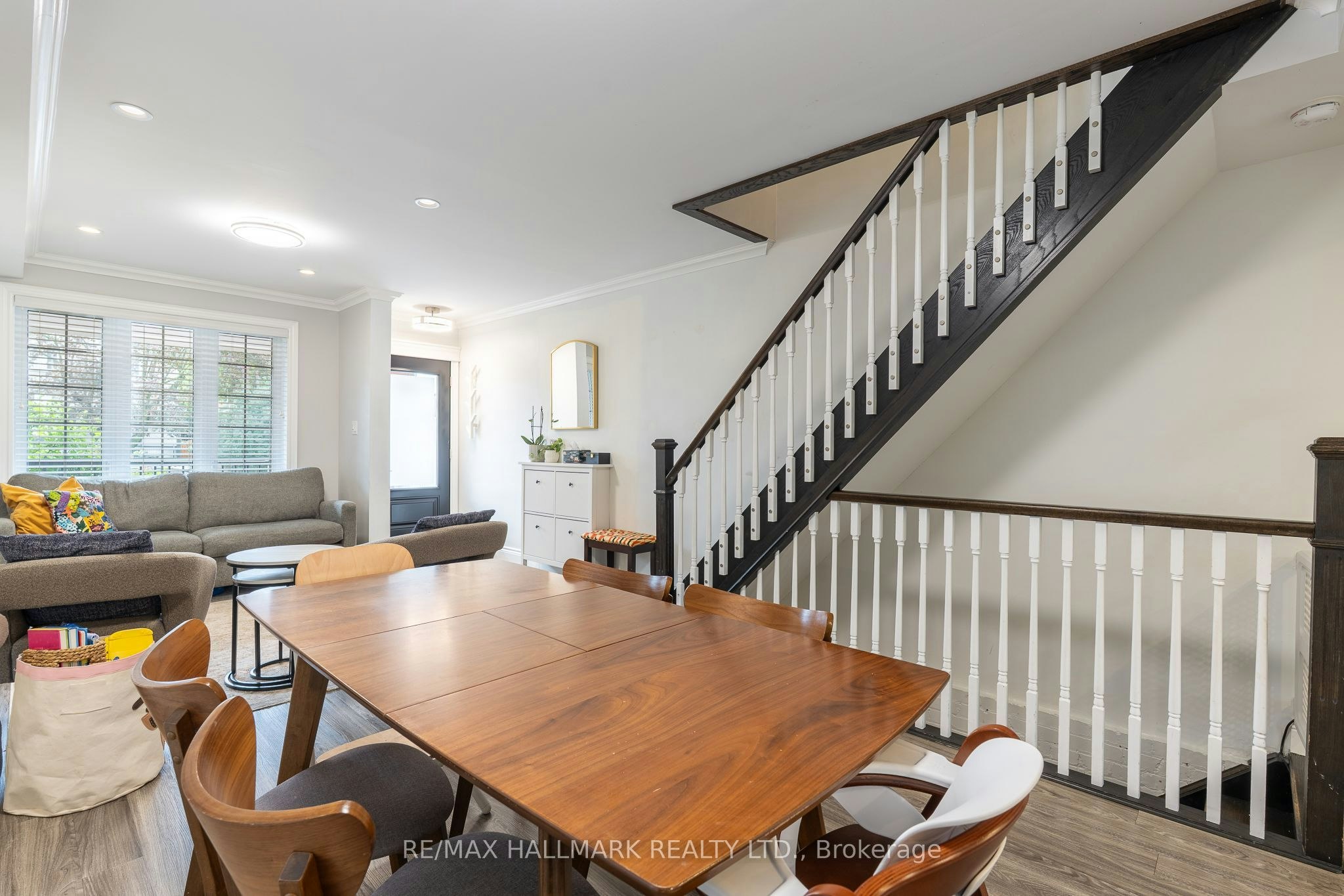 122 Holborne Avenue, Toronto, ON, M4C 2R4 - 9