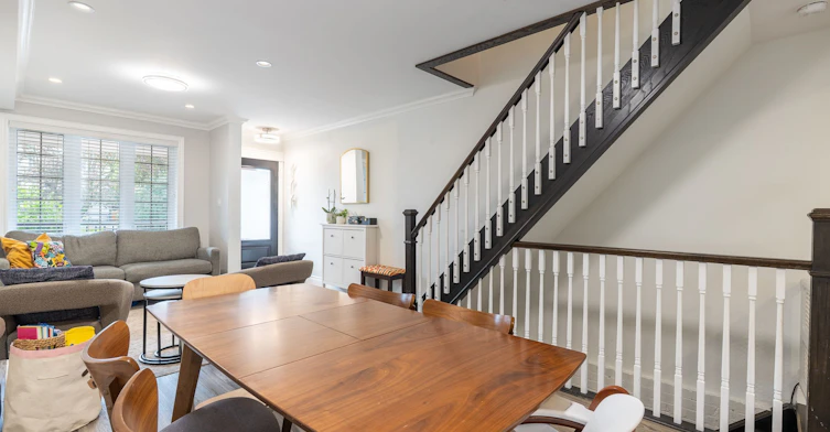 122 Holborne Avenue, Toronto, ON, M4C 2R4 - 9