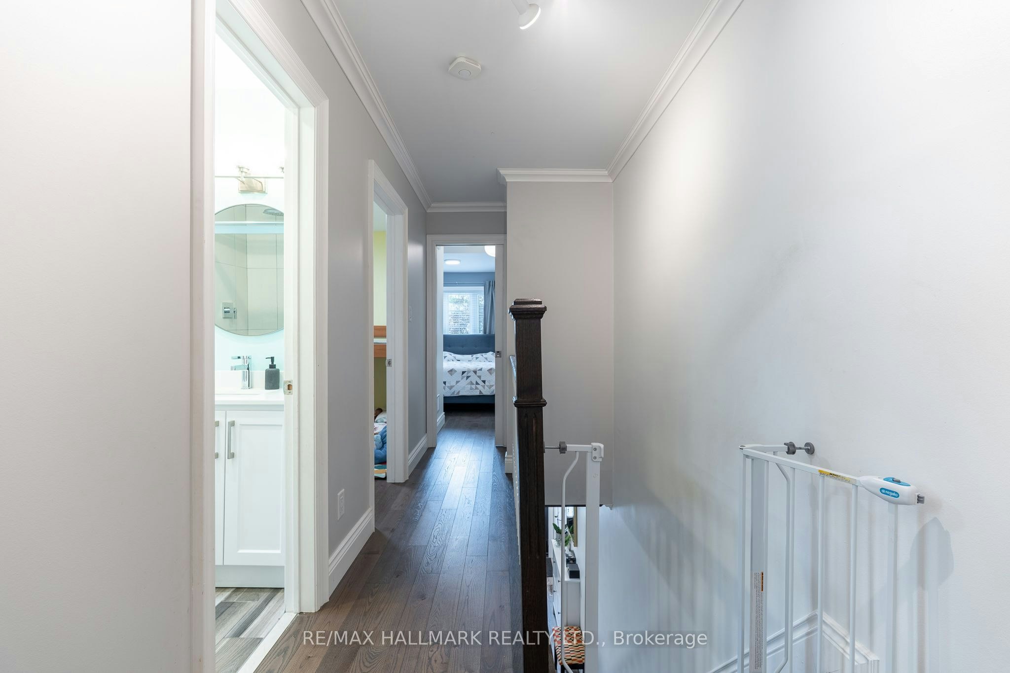 122 Holborne Avenue, Toronto, ON, M4C 2R4 - 14