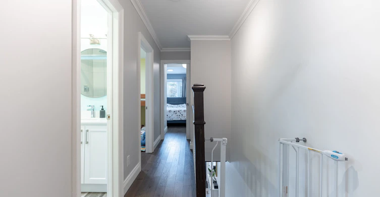 122 Holborne Avenue, Toronto, ON, M4C 2R4 - 14