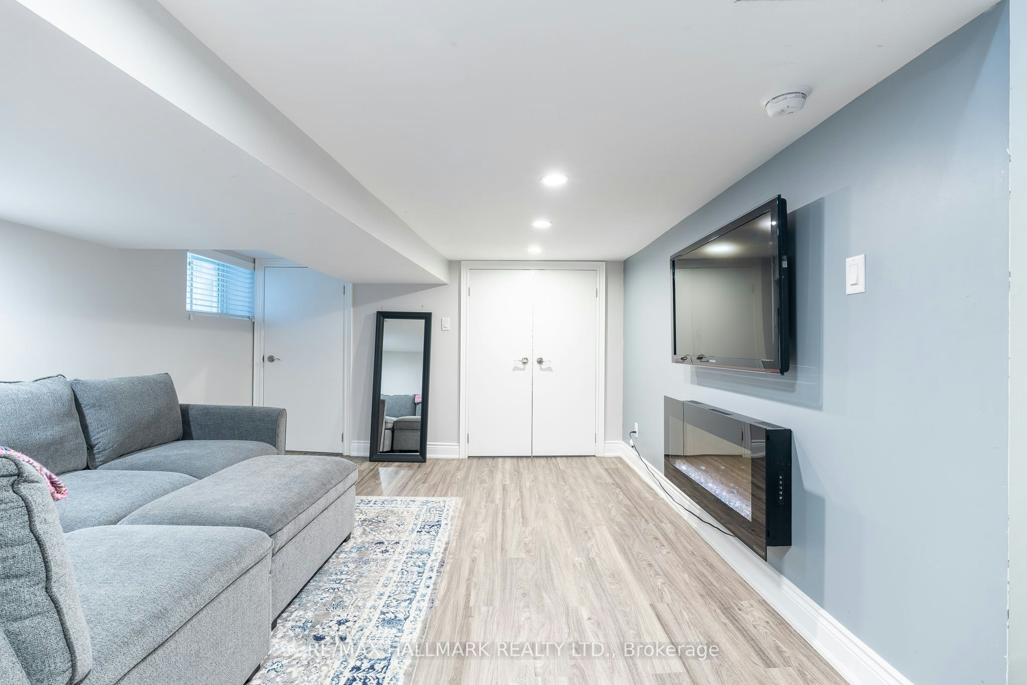 122 Holborne Avenue, Toronto, ON, M4C 2R4 - 22