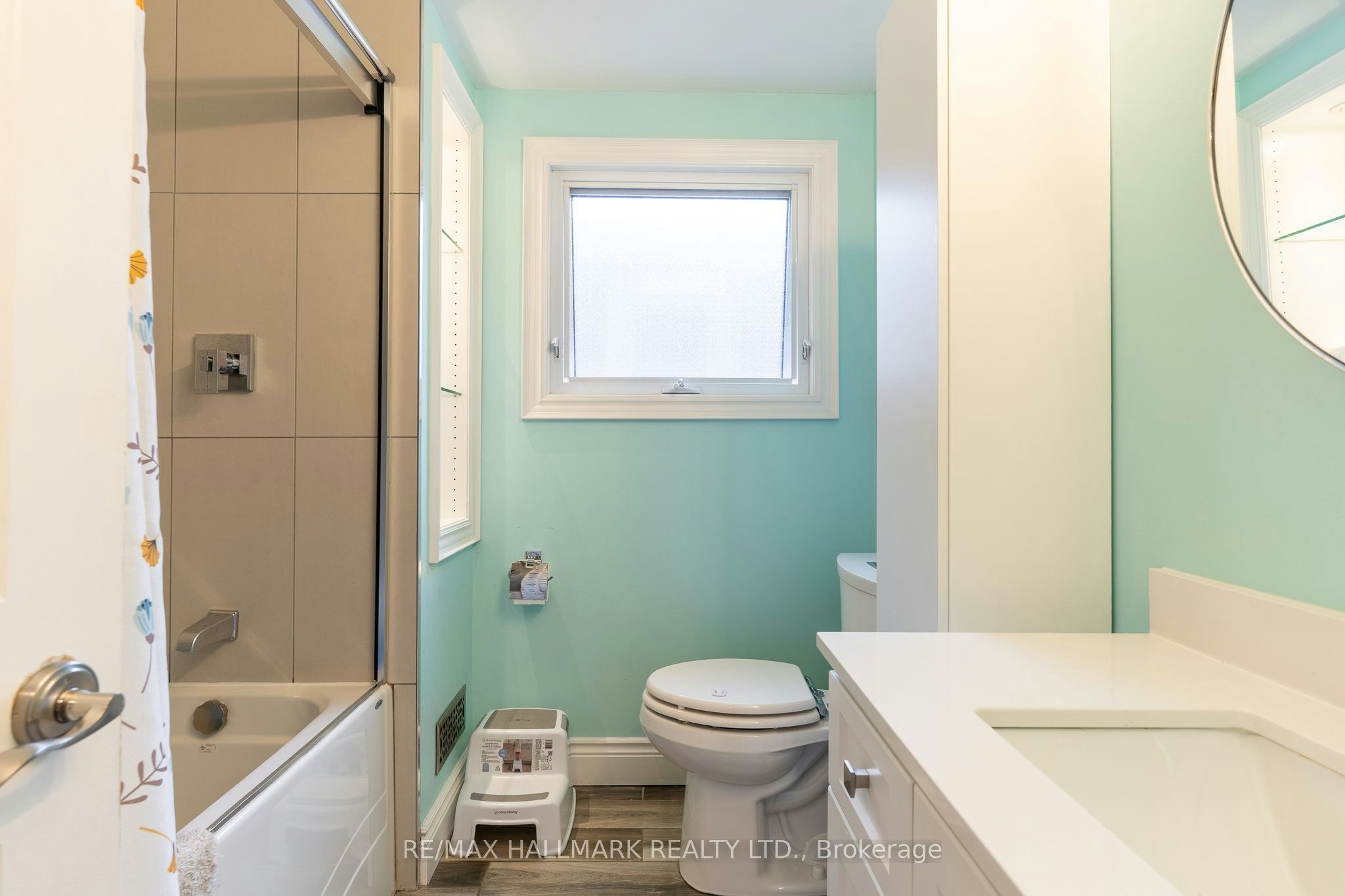 122 Holborne Avenue, Toronto, ON, M4C 2R4 - 20