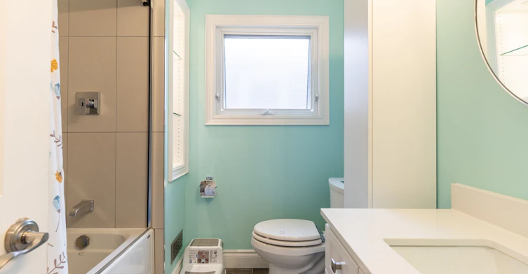 122 Holborne Avenue, Toronto, ON, M4C 2R4 - 20