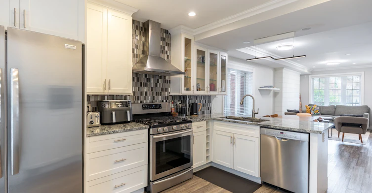 122 Holborne Avenue, Toronto, ON, M4C 2R4 - 11