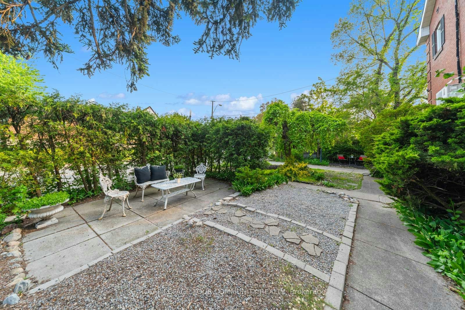 2 Four Oaks Gate, Toronto, ON, M4J 2X2 - 5