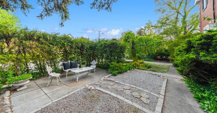 2 Four Oaks Gate, Toronto, ON, M4J 2X2 - 5