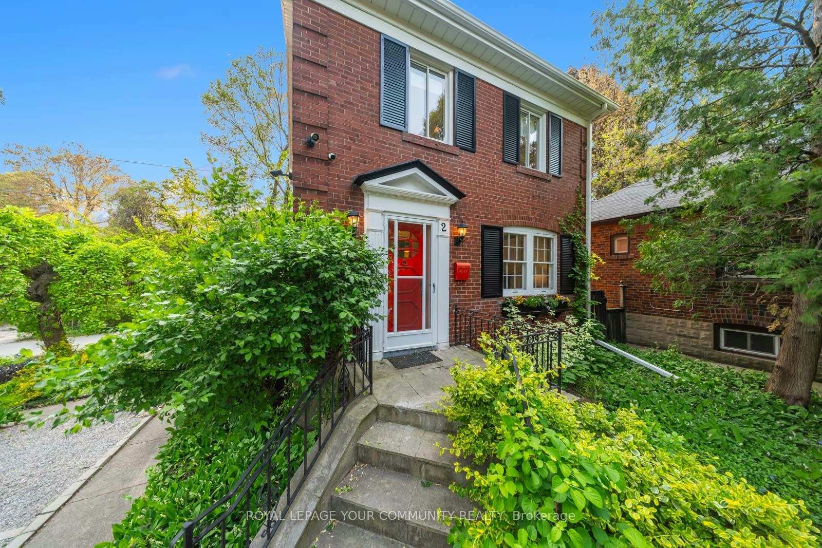 2 Four Oaks Gate, Toronto, ON, M4J 2X2 - 2