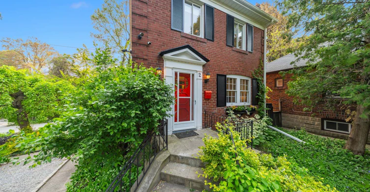 2 Four Oaks Gate, Toronto, ON, M4J 2X2 - 2