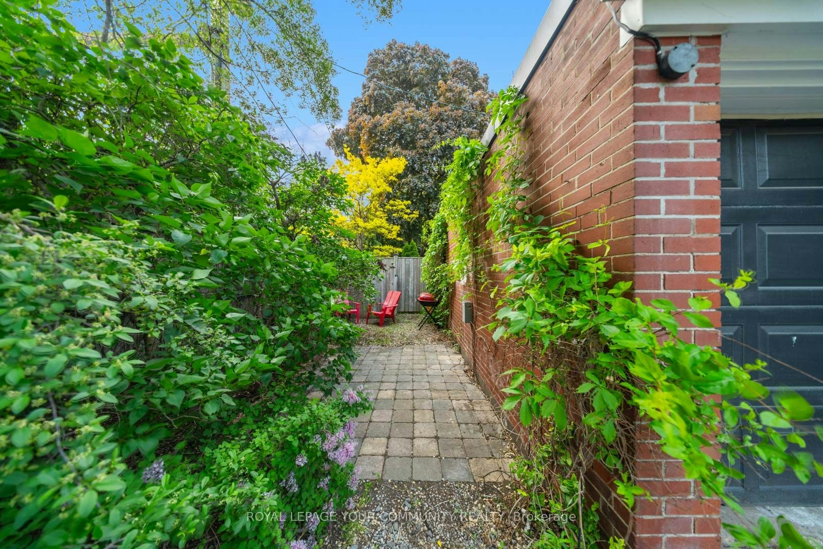2 Four Oaks Gate, Toronto, ON, M4J 2X2 - 7