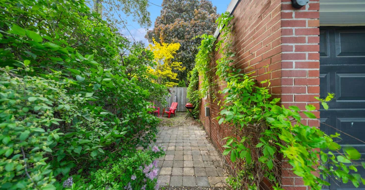 2 Four Oaks Gate, Toronto, ON, M4J 2X2 - 7