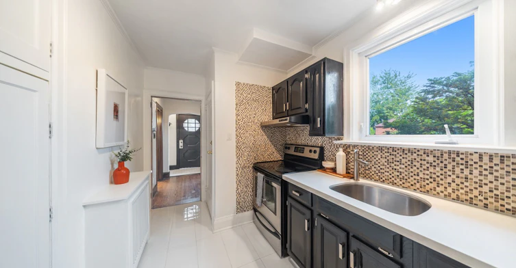 2 Four Oaks Gate, Toronto, ON, M4J 2X2 - 19