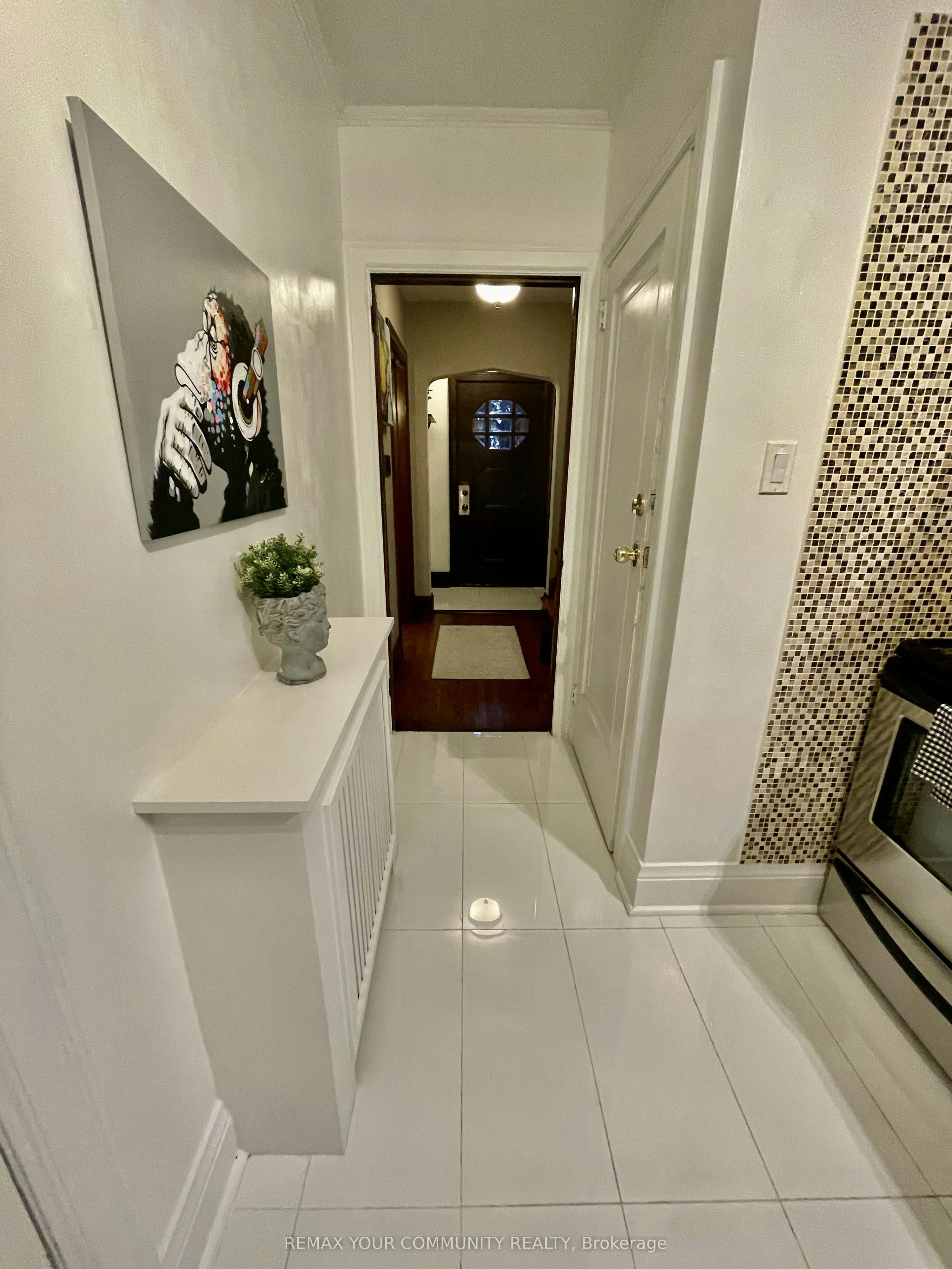 2 Four Oaks Gate, Toronto, ON, M4J 2X2 - 13