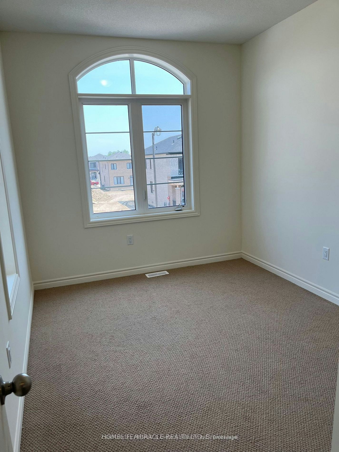 2144 Coppermine Street, Oshawa, ON, L1L 0T1 - 17