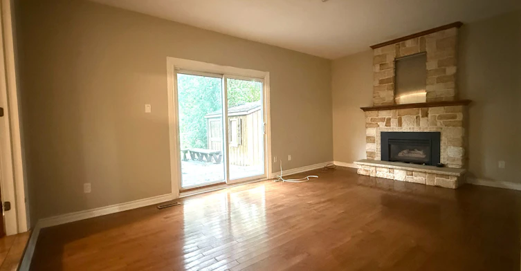 Main, Lower-12 Jacob Drive, Whitby, ON, L1P 1B1 - 9