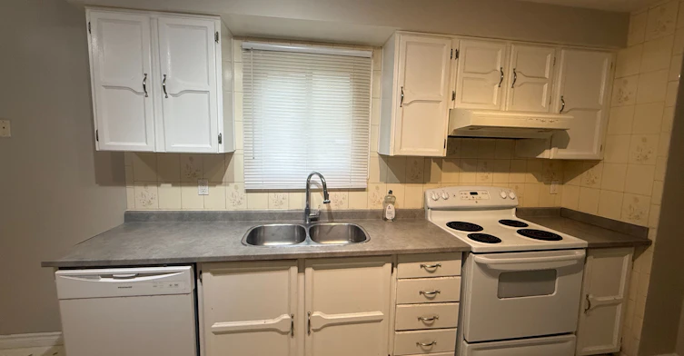 Main, Lower-12 Jacob Drive, Whitby, ON, L1P 1B1 - 6