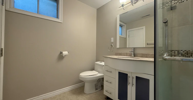Main, Lower-12 Jacob Drive, Whitby, ON, L1P 1B1 - 19