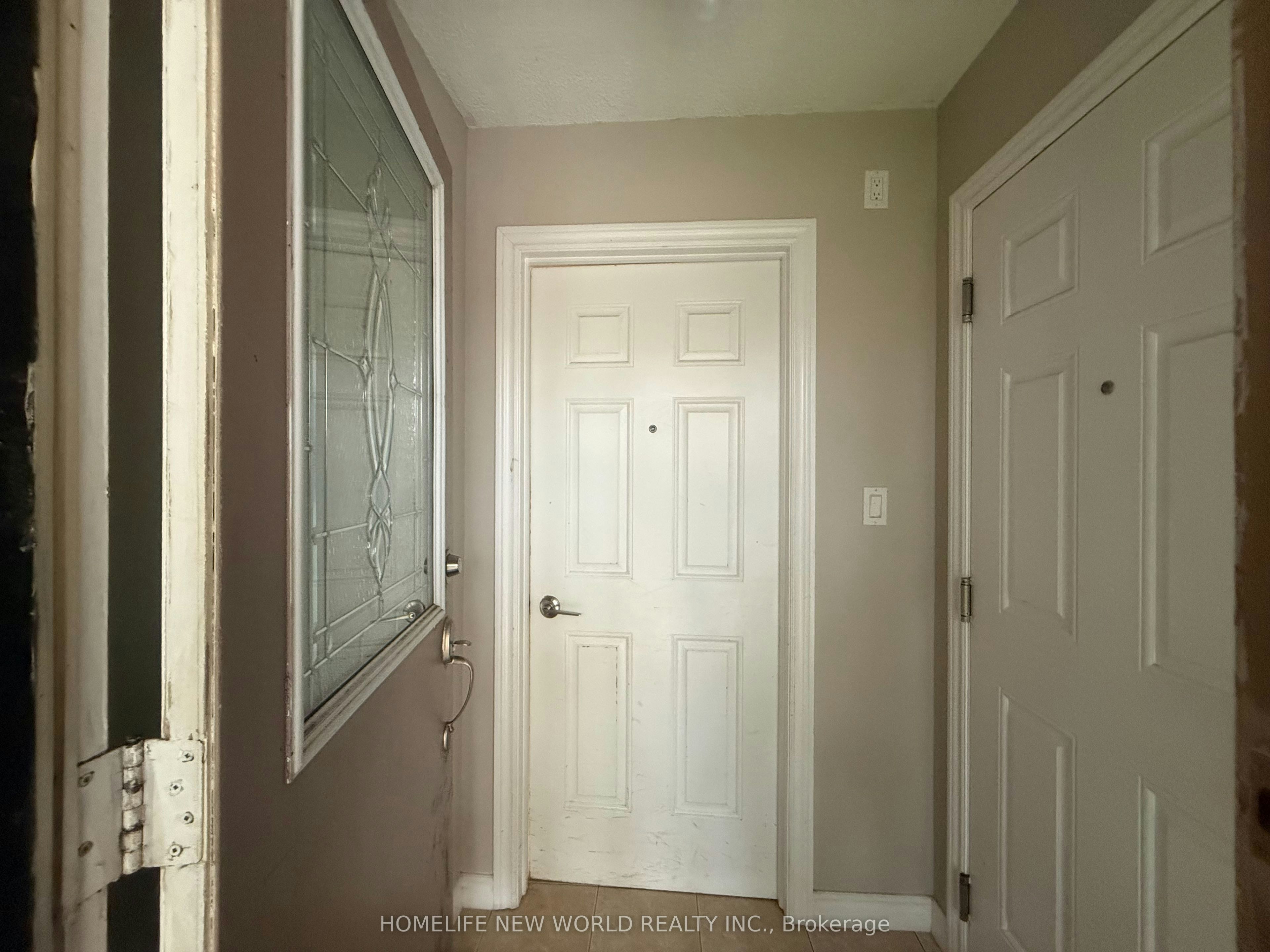 Main, Lower-12 Jacob Drive, Whitby, ON, L1P 1B1 - 3