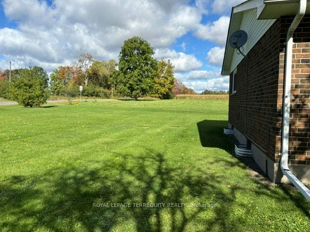 320 Myrtle Road E, Whitby, ON, L1H 7K4 - 3