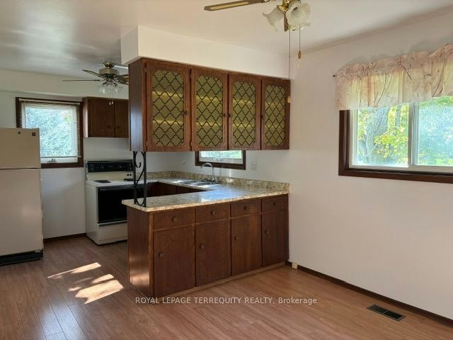 320 Myrtle Road E, Whitby, ON, L1H 7K4 - 7