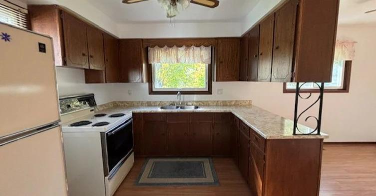 320 Myrtle Road E, Whitby, ON, L1H 7K4 - 8