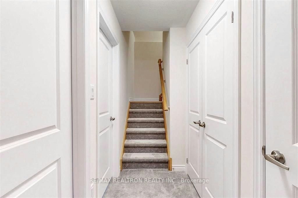 19-480 Beresford Path, Oshawa, ON, L1H 0B2 - 19