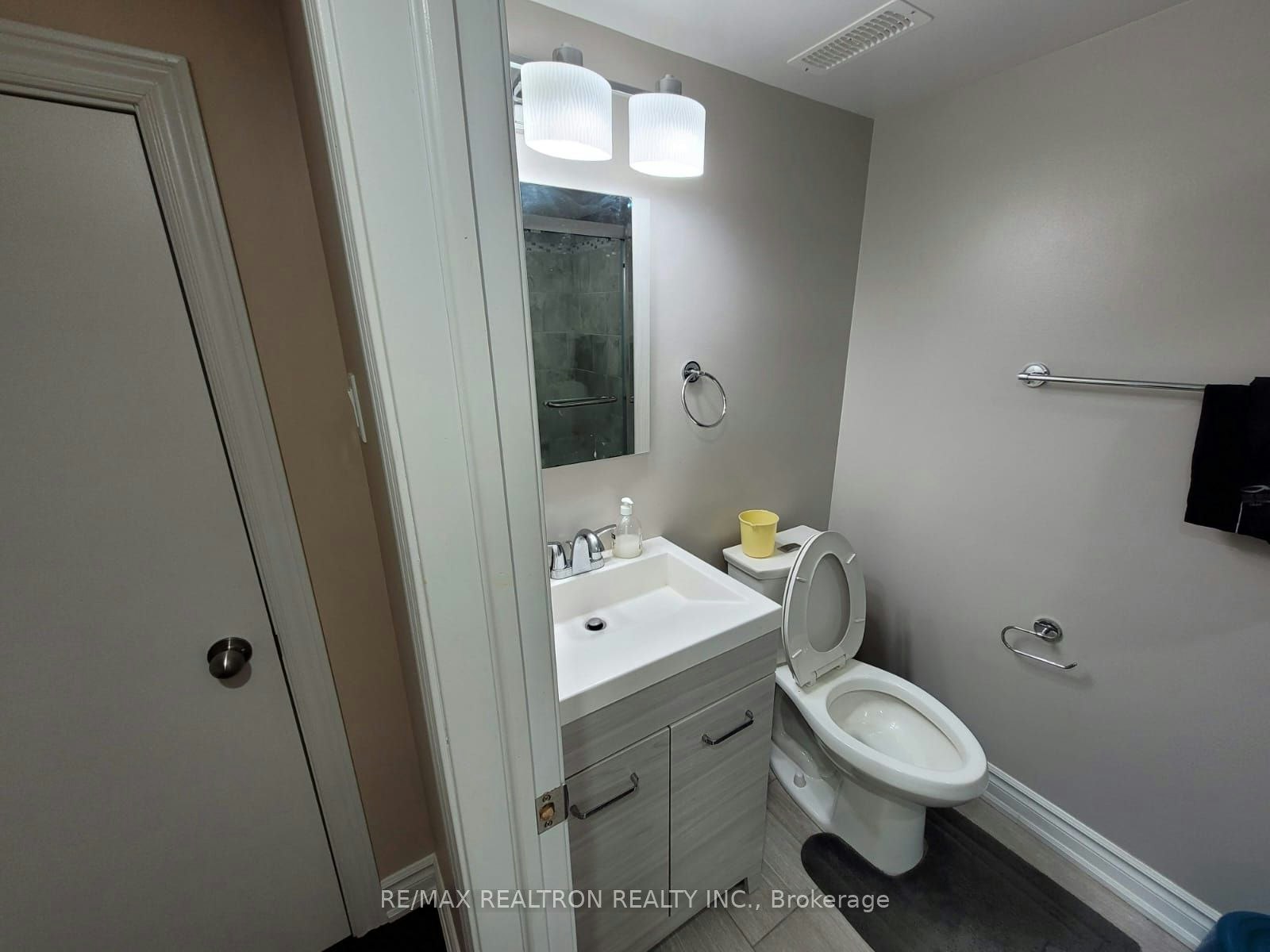 Lower-110 Seasons Drive, Toronto, ON, M1X 1X8 4